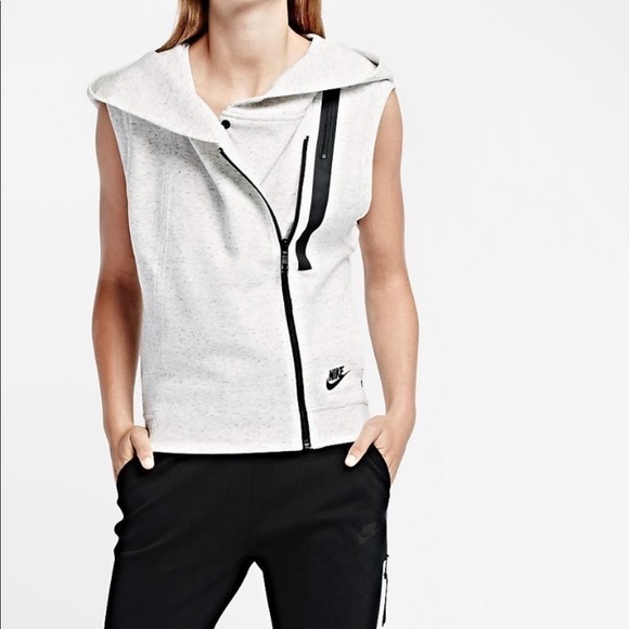 nike fleece vest